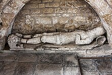 Sir Roger de Beller's 1326 Alabaster effigy in St Peters Church, Kirby Bellars Sir Roger de Bellar's Tomb (1326), Kirby Bellars Leicestershire.jpg