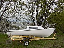 Siren 17 with its trailer. Siren 17 sailboat with trailer 0501.jpg