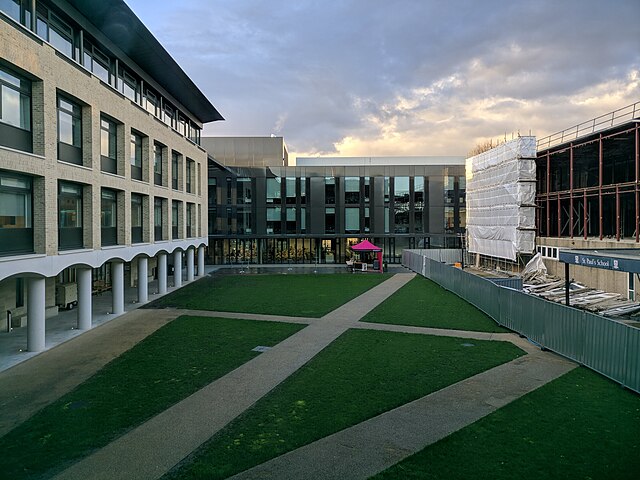 The new St Paul's School
buildings were constructed as part of the school's renewal
campaign.|alt=|left