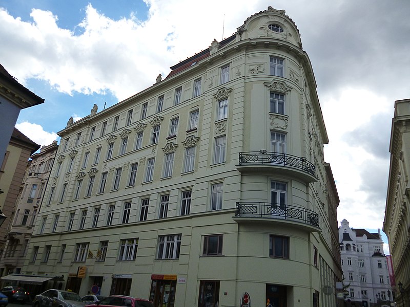 File:Starobrněnská 21, Biskupská, Brno.JPG