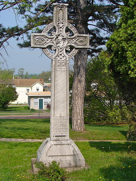 File:Sterling Calder Celtic Cross.JPG