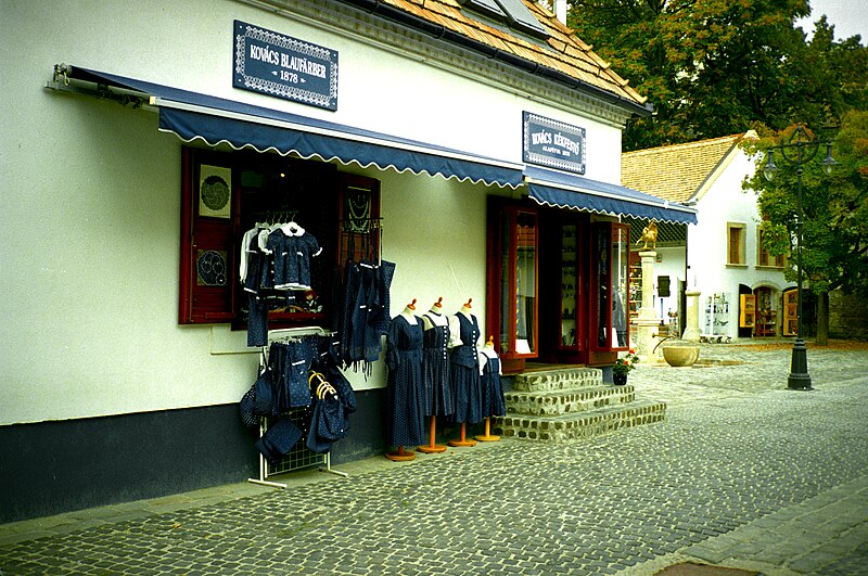 File:Szentendre boutique.JPG