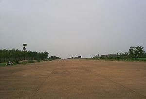 Lapangan terbang Tadepalligudem.