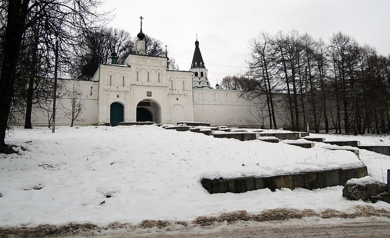 File:Theodore Stratelates church in Alexandrov, outside 01 (winter 2014) by shakko.JPG