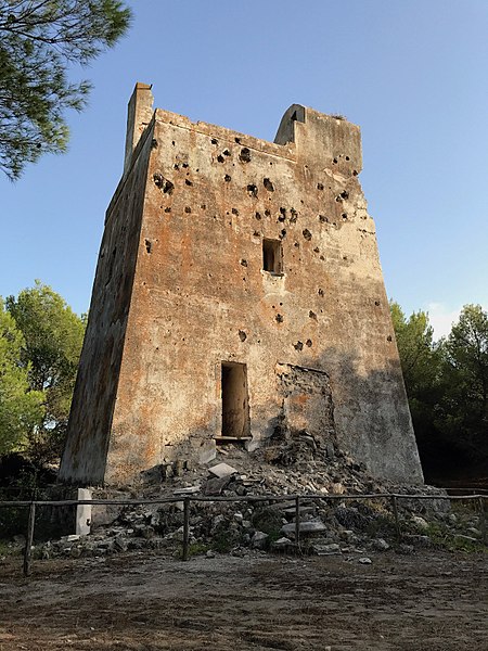 File:Torre-Lato Castellaneta.jpg