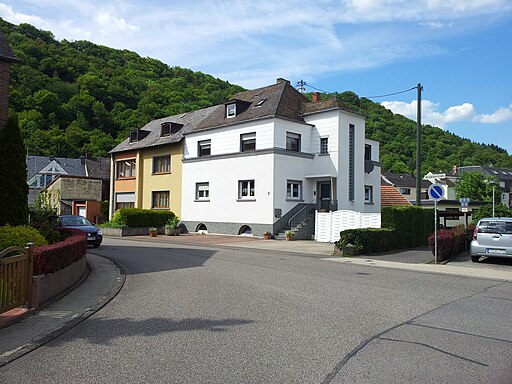 Trier-Ehrang, Einmündung der Straße Im Reutersweg in die Merowingerstraße 20130527