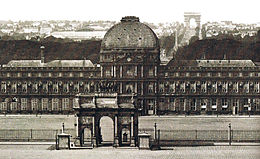 Louvre'a benzeyen büyük bir bina olan Tuileries Sarayı.