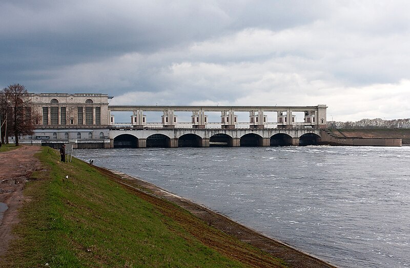 File:Uglich hydroelectric power plant, 2010.jpg