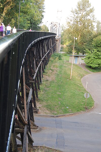 File:Union Street Railroad Bridge in Salem, Oregon on 9 July 2009 - 8.jpg