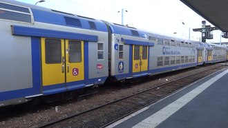 Datei: Valenciennes - Gare de Valenciennes, Video einer VR 2N (A) .ogv