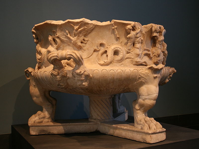 File:Vase monumental de Lungotevere in Sassia - Palazzo Massimo alle Terme.JPG