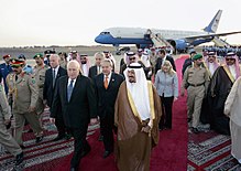 Cheney walks with Saudi Crown Prince Sultan bin Abdulaziz, May 2007