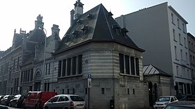 Voormalig dodenhuis en politiebureau van de Stad Brussel.jpg