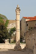 Votive column in Zadar 01.jpg