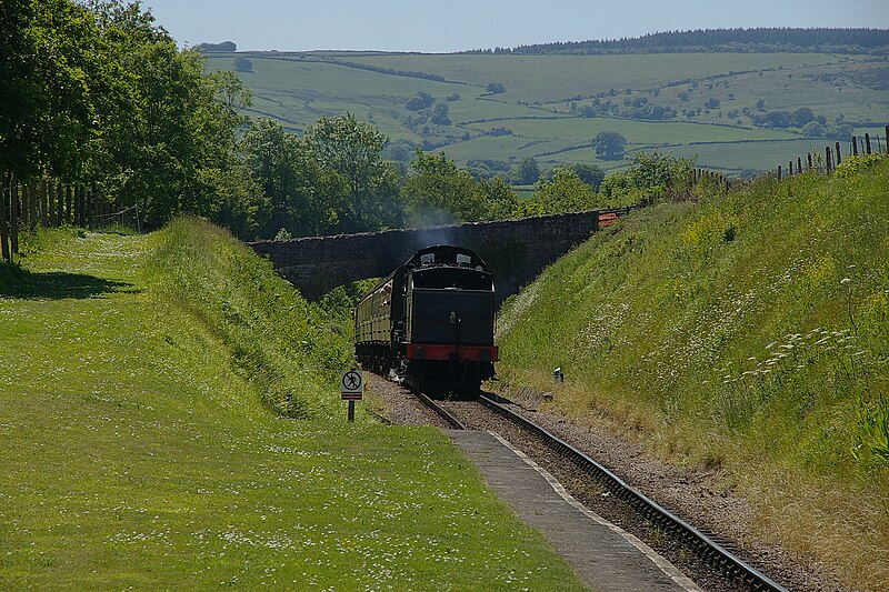 File:Washford railway station MMB 09 88.jpg