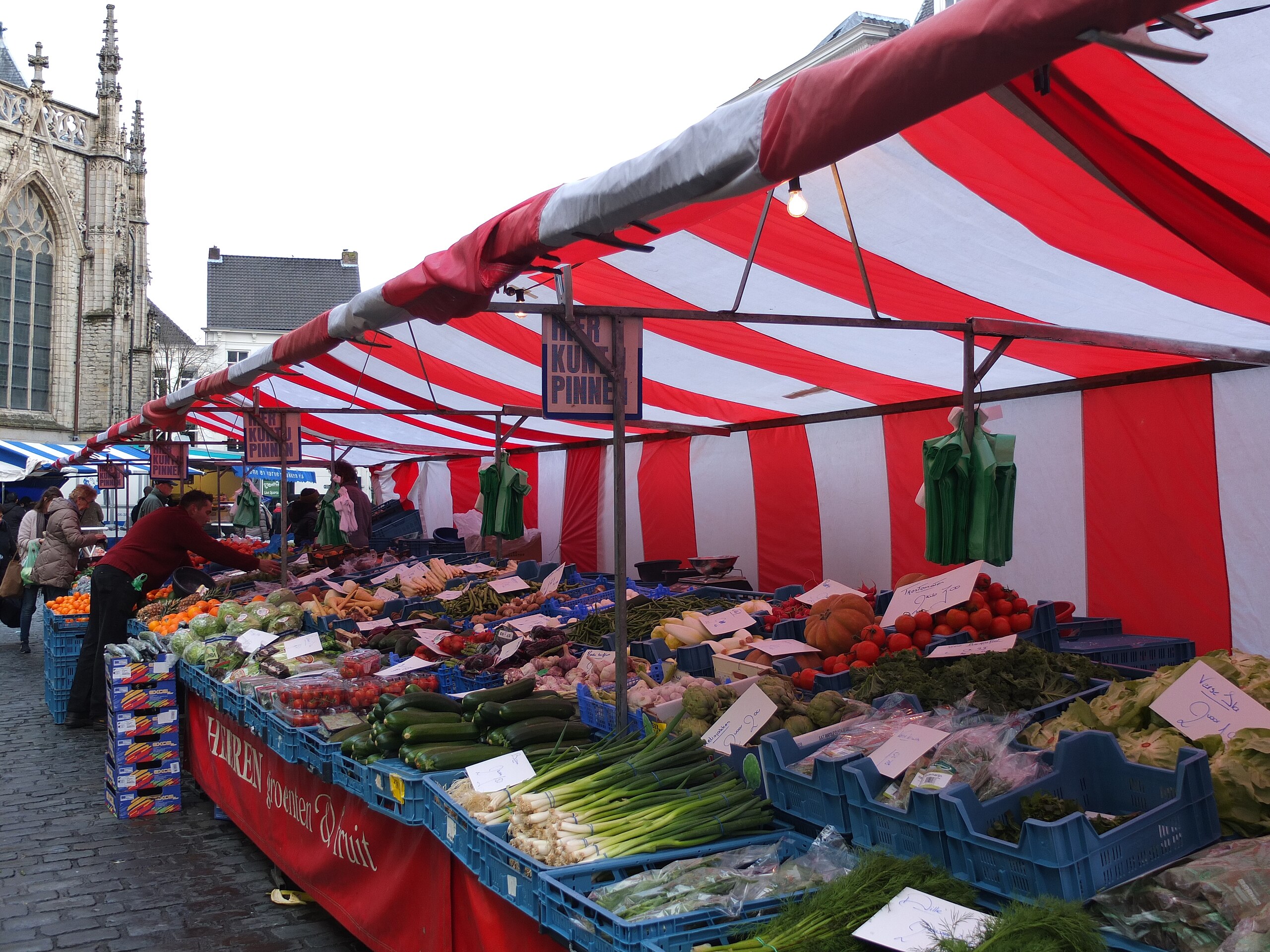 solide mozaïek Mus File:Weekmarkt Grote Markt Breda DSCF5546.JPG - Wikimedia Commons