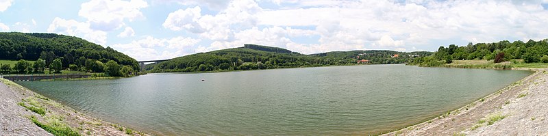 File:Wienerwaldsee - North-East bank view PNr°0384.jpg