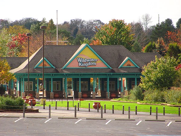 The Wildwater Kingdom entrance as it appeared after 2008.