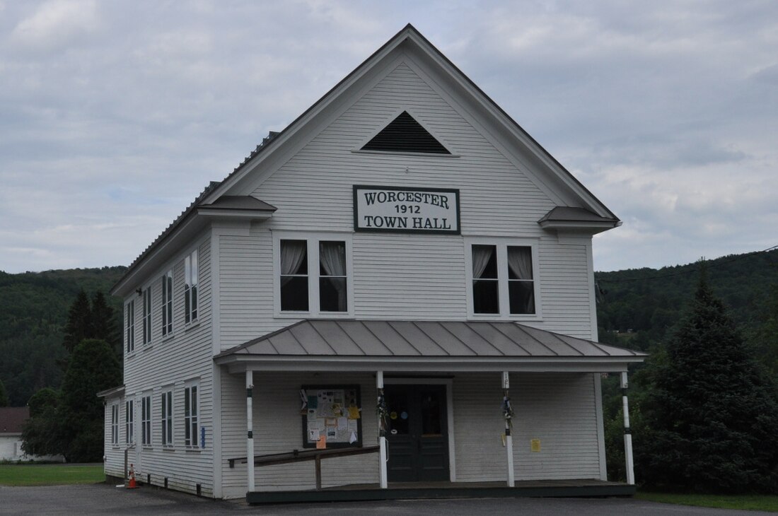 File:WorcesterVT TownHall.jpg