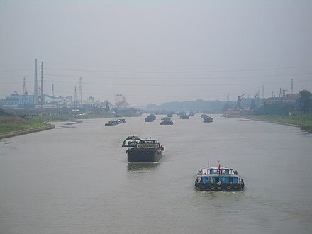Barges on the modern Grand Canal ("Li Canal" section) near Yangzhou
