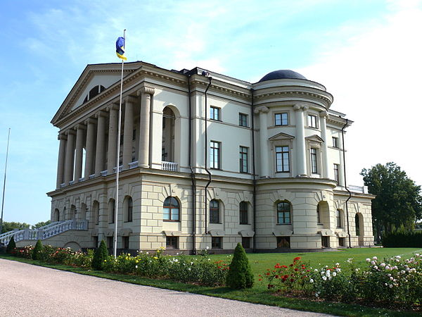 The neo-Palladian palace in Baturyn, designed by Andrey Kvasov and rebuilt by Charles Cameron.