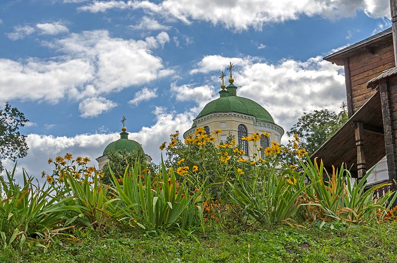 File:Новгород-Сіверський. Спасо-Преображенський монастир. Літо.JPG