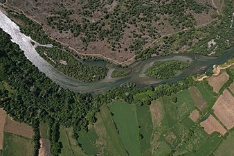 Острови во реката на македонско-албанската граница