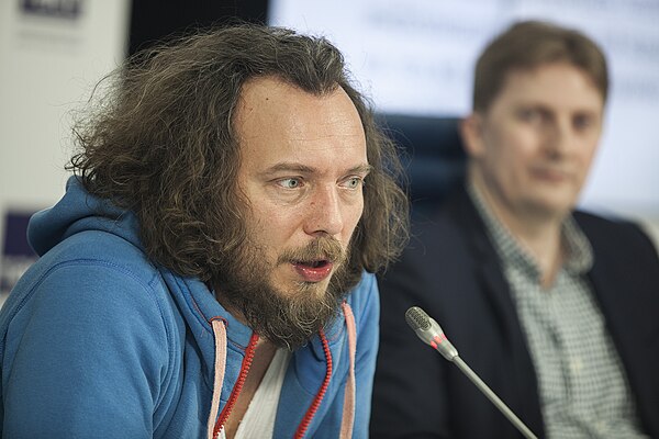 Президент Ассоциации интернет-издателей Иван Засурский во время пресс-конференции