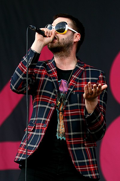 File:14-06-07 RiP Kasabian Tom Meighan 2.JPG