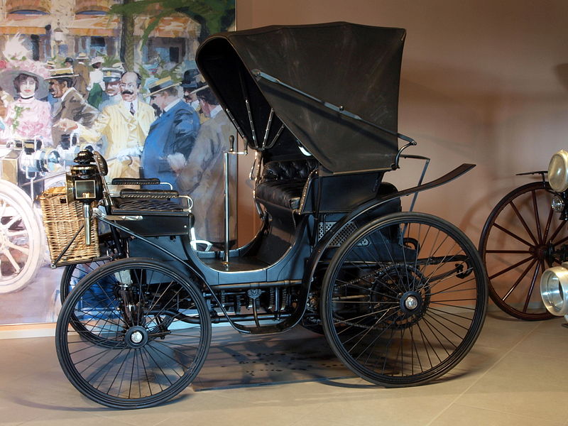 File:1895 Peugeot Type 9 3.75-HP Vis-à-Vis.JPG