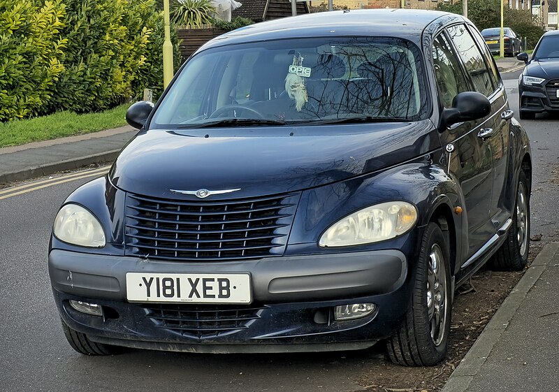 File:2001 Chrysler PT Cruiser Limited Edition Auto.jpg