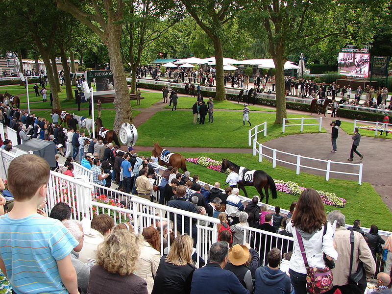 File:2012 Hippodrome de Longchamp Rond de presentation2.JPG