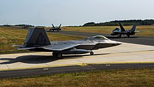 220px-2018-08-29_F-22s_in_Spangdahlem.jp