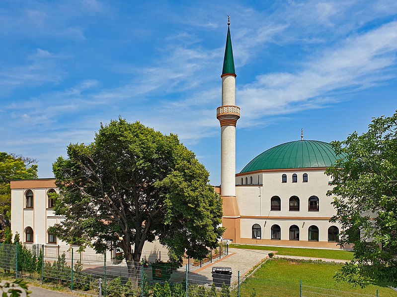 File:20210620 Islamisches Zentrum Wien 01.jpg