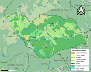 Barevná mapa znázorňující využití půdy.