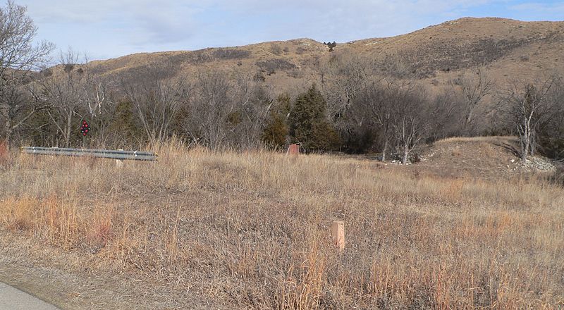 File:Adamson Bridge site from S bank 1.JPG