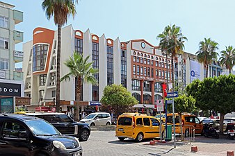 Бульвар Ататюрка в городе Аланья