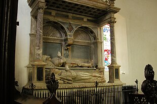 Tomb of Sir William Dormer AllSaintsChurchWing-13.jpg