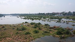 Karur yakınlarındaki Amaravathi Nehri'nin bir parçası