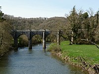 Saluran air Jembatan di sungai Torridge seperti yang terlihat dari hilir (geograph 1823112).jpg