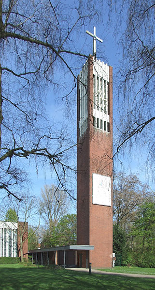 File:Auferstehungskirche Herne Turm.jpg