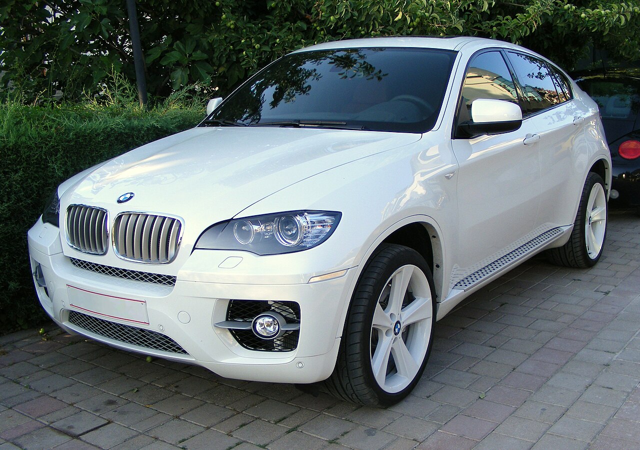 File:BMW X6 xDrive40d (E71, Facelift) – Frontansicht, 2. September