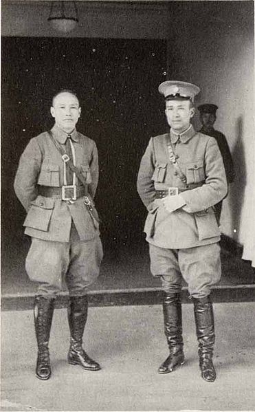 File:Bai Chongxi and Chiang Kaishek.jpg