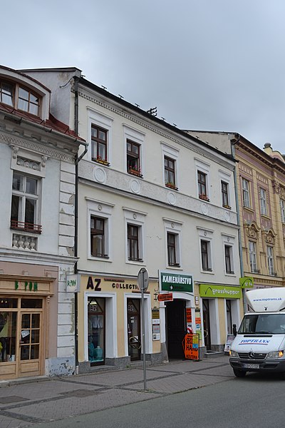 File:Banská Bystrica - Nám. Š. Moysesa 3 - pam. dom.jpg