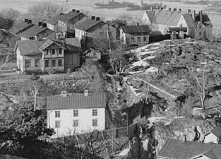 Varvets bostadsbebyggelse på Danviksklippan med gamla chefsbostaden i förgrunden och den nya bakom, 1938.