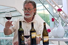 Swedish wine expert Bengt Frithiofsson tasting Chinese red wine Bengt Frithiofsson evaluating wine.jpg