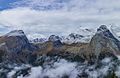 Bergtocht van Gimillan (1805m.) naar Colle Tsa Sètse in Cogne Valley (Italië). Zicht op de omringende alpentoppen van Gran Paradiso.