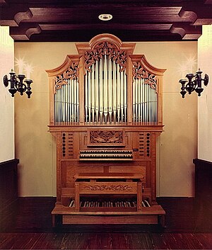 Berlin-Grand Hotel Jagdzimmer Jehmlich-Orgel.jpg