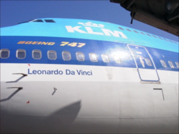 Boeing 747-300 van KLM vernoemd naar de gelijknamige studievereniging, inclusief logo op het toestel.