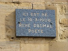 Plaque commémorative sur le mur de la maison natale